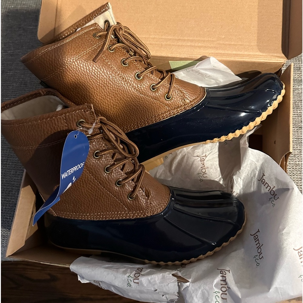 JBU Women's Maplewood Water-Resistant Lace-up Navy Blue with fur lining NWT - Picture 4 of 4